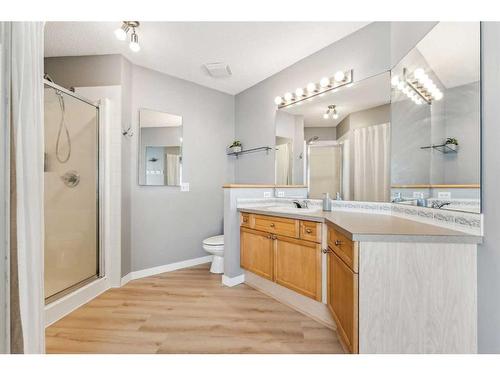 10 Tuscany Meadows Heights Nw, Calgary, AB - Indoor Photo Showing Bathroom