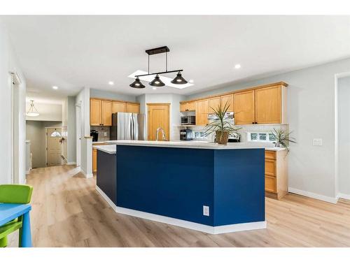 10 Tuscany Meadows Heights Nw, Calgary, AB - Indoor Photo Showing Kitchen