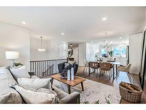 184 Huntchester Crescent Ne, Calgary, AB - Indoor Photo Showing Living Room