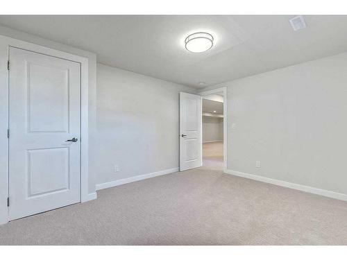 184 Huntchester Crescent Ne, Calgary, AB - Indoor Photo Showing Other Room