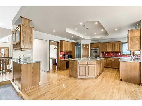 12940 Candle Crescent Sw, Calgary, AB - Indoor Photo Showing Kitchen