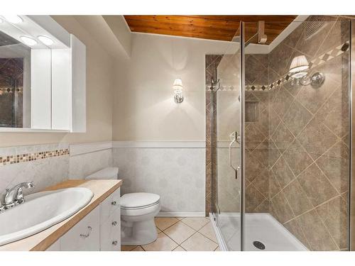 1314 22 Avenue, Didsbury, AB - Indoor Photo Showing Bathroom