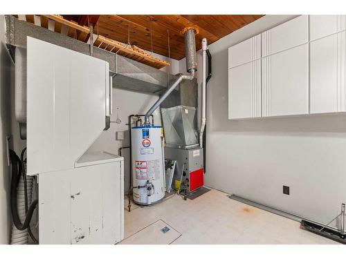 1314 22 Avenue, Didsbury, AB - Indoor Photo Showing Basement