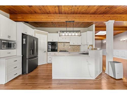 1314 22 Avenue, Didsbury, AB - Indoor Photo Showing Kitchen