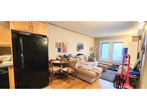 6-1813 25 Avenue Sw, Calgary, AB - Indoor Photo Showing Other Room