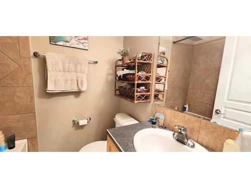 6-1813 25 Avenue Sw, Calgary, AB - Indoor Photo Showing Bathroom