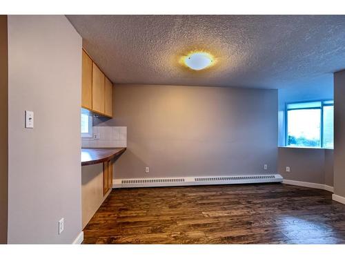 504-626 15 Avenue Sw, Calgary, AB - Indoor Photo Showing Other Room