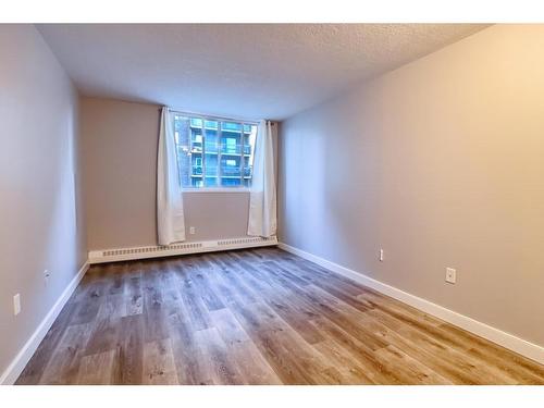 504-626 15 Avenue Sw, Calgary, AB - Indoor Photo Showing Other Room