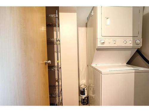 504-626 15 Avenue Sw, Calgary, AB - Indoor Photo Showing Laundry Room