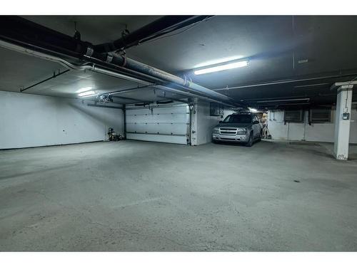 504-626 15 Avenue Sw, Calgary, AB - Indoor Photo Showing Garage