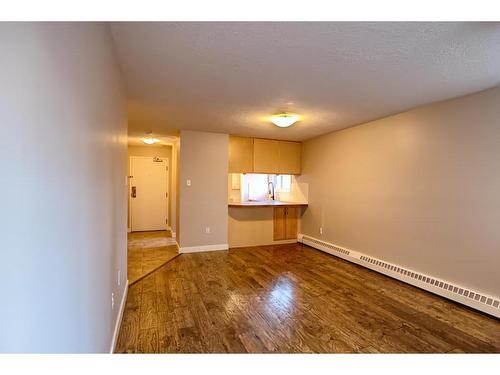 504-626 15 Avenue Sw, Calgary, AB - Indoor Photo Showing Other Room