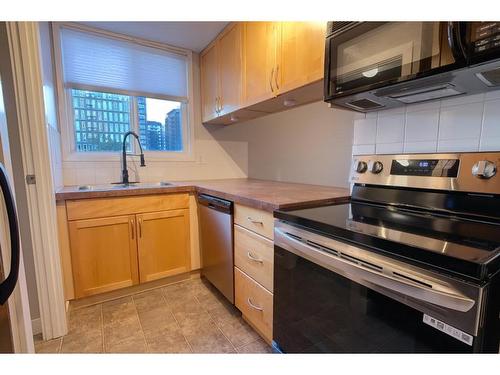 504-626 15 Avenue Sw, Calgary, AB - Indoor Photo Showing Kitchen