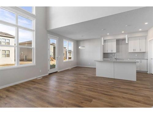 42 Hotchkiss Row Se, Calgary, AB - Indoor Photo Showing Kitchen