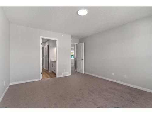 42 Hotchkiss Row Se, Calgary, AB - Indoor Photo Showing Other Room