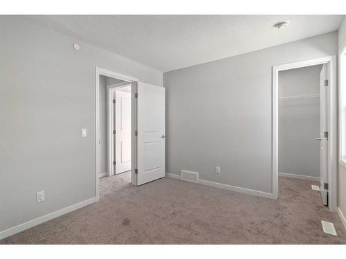 42 Hotchkiss Row Se, Calgary, AB - Indoor Photo Showing Other Room