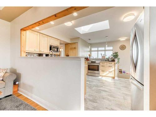 253007 Range Road 245, Rural Wheatland County, AB - Indoor Photo Showing Kitchen