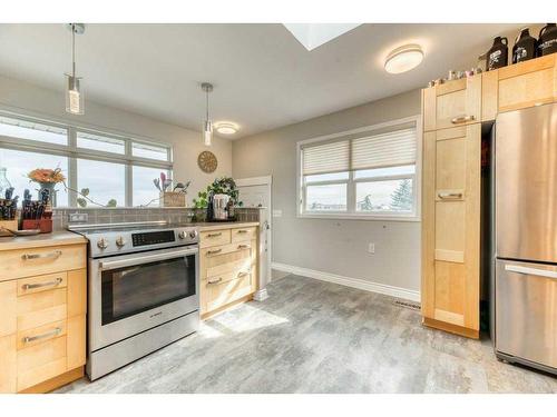 253007 Range Road 245, Rural Wheatland County, AB - Indoor Photo Showing Kitchen