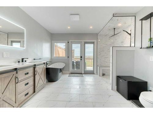 253007 Range Road 245, Rural Wheatland County, AB - Indoor Photo Showing Bathroom