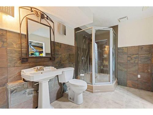 66 Tuscany Hills Point Nw, Calgary, AB - Indoor Photo Showing Bathroom