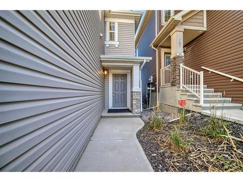 48 Nolanhurst Crescent Nw, Calgary, AB - Outdoor