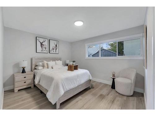 179 Flavelle Road Se, Calgary, AB - Indoor Photo Showing Bedroom