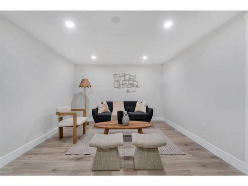 179 Flavelle Road Se, Calgary, AB - Indoor Photo Showing Other Room