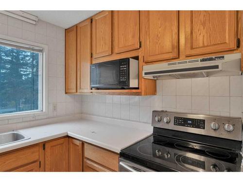 308-3130 66 Avenue Sw, Calgary, AB - Indoor Photo Showing Kitchen