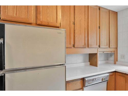 308-3130 66 Avenue Sw, Calgary, AB - Indoor Photo Showing Kitchen