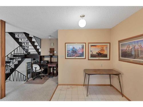 308-3130 66 Avenue Sw, Calgary, AB - Indoor Photo Showing Other Room