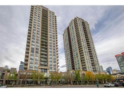 2303-1118 12 Avenue Sw, Calgary, AB - Outdoor With Balcony With Facade