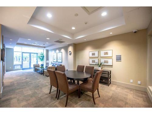 2303-1118 12 Avenue Sw, Calgary, AB - Indoor Photo Showing Dining Room