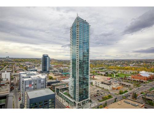 2303-1118 12 Avenue Sw, Calgary, AB - Outdoor With View