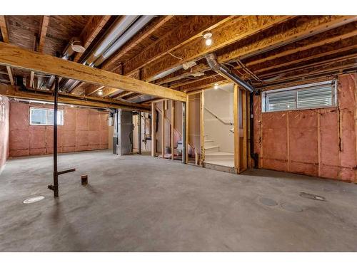 730 Bayview Hill Sw, Airdrie, AB - Indoor Photo Showing Basement