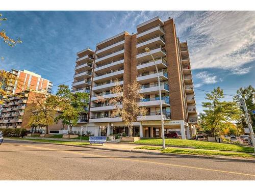 7D-133 25 Avenue Sw, Calgary, AB - Outdoor With Balcony With Facade