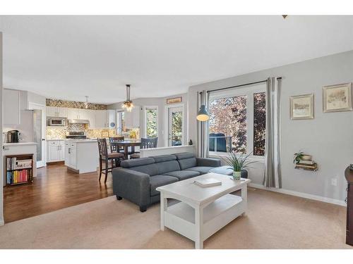 133 Valley Meadow Close Nw, Calgary, AB - Indoor Photo Showing Dining Room