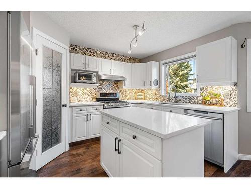 133 Valley Meadow Close Nw, Calgary, AB - Indoor Photo Showing Dining Room