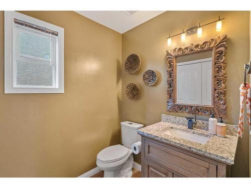 133 Valley Meadow Close Nw, Calgary, AB - Indoor Photo Showing Bathroom