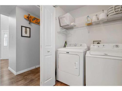 133 Valley Meadow Close Nw, Calgary, AB - Indoor Photo Showing Bathroom