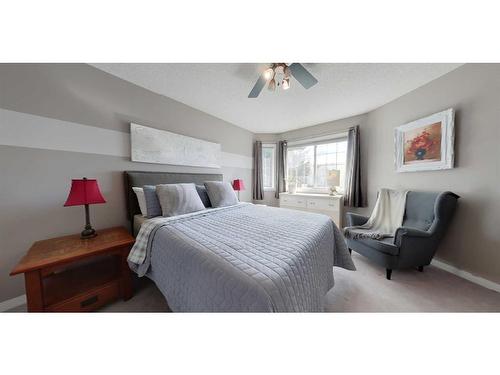 133 Valley Meadow Close Nw, Calgary, AB - Indoor Photo Showing Bedroom