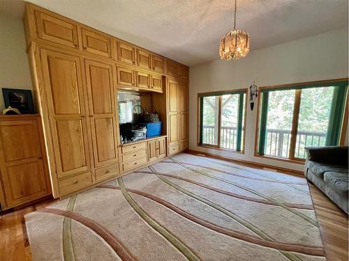 11 Black Bear, Rural Foothills County, AB - Indoor Photo Showing Bedroom