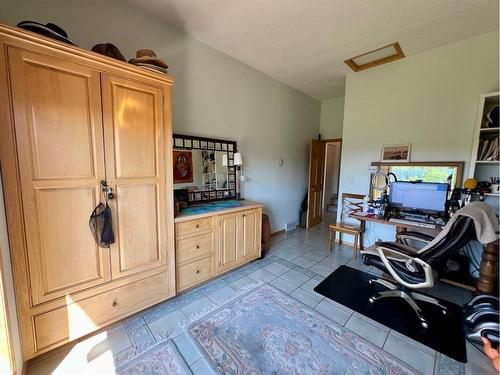 11 Black Bear, Rural Foothills County, AB - Indoor Photo Showing Other Room