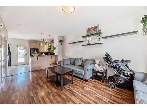 3104-111 Tarawood Lane Ne, Calgary, AB - Indoor Photo Showing Living Room