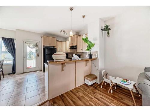 3104-111 Tarawood Lane Ne, Calgary, AB - Indoor Photo Showing Kitchen