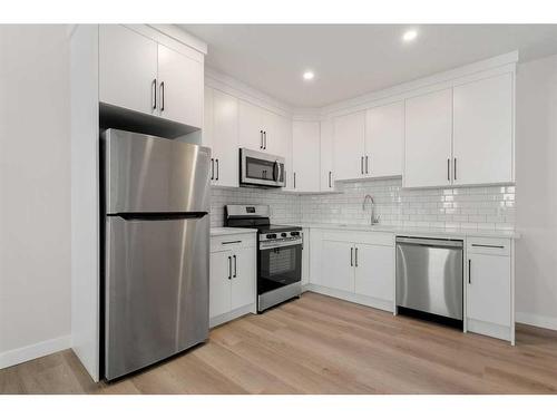 3812 Centre A Street Ne, Calgary, AB - Indoor Photo Showing Kitchen With Stainless Steel Kitchen With Upgraded Kitchen