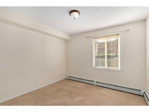 1117-2395 Eversyde Avenue Sw, Calgary, AB - Indoor Photo Showing Other Room