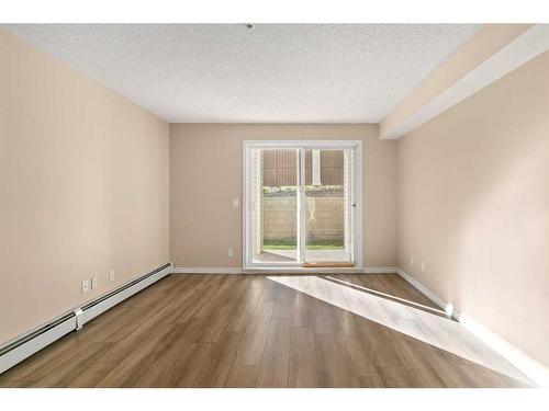 1117-2395 Eversyde Avenue Sw, Calgary, AB - Indoor Photo Showing Other Room