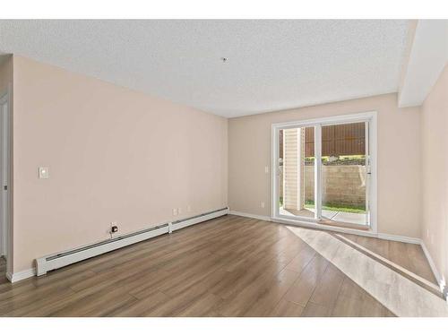 1117-2395 Eversyde Avenue Sw, Calgary, AB - Indoor Photo Showing Other Room