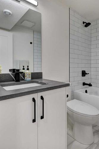 131 Mapleburn Drive Se, Calgary, AB - Indoor Photo Showing Bathroom