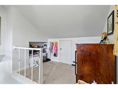 6152 Bowwood Drive Nw, Calgary, AB - Indoor