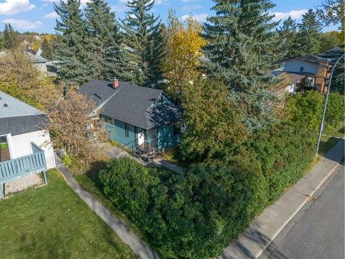 6152 Bowwood Drive Nw, Calgary, AB - Outdoor